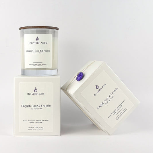 English Pear & Freesia Soy Candle | lemon, fresh pear, freesia, patchouli, amber & cedarwood